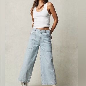 WE THE FREE Piper Mid-Rise Crop Wide Leg Jean Size 29